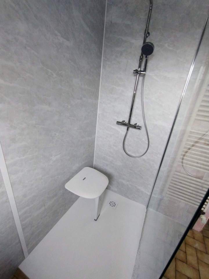 Salle de bains PMR clé en main  Château-Thierry